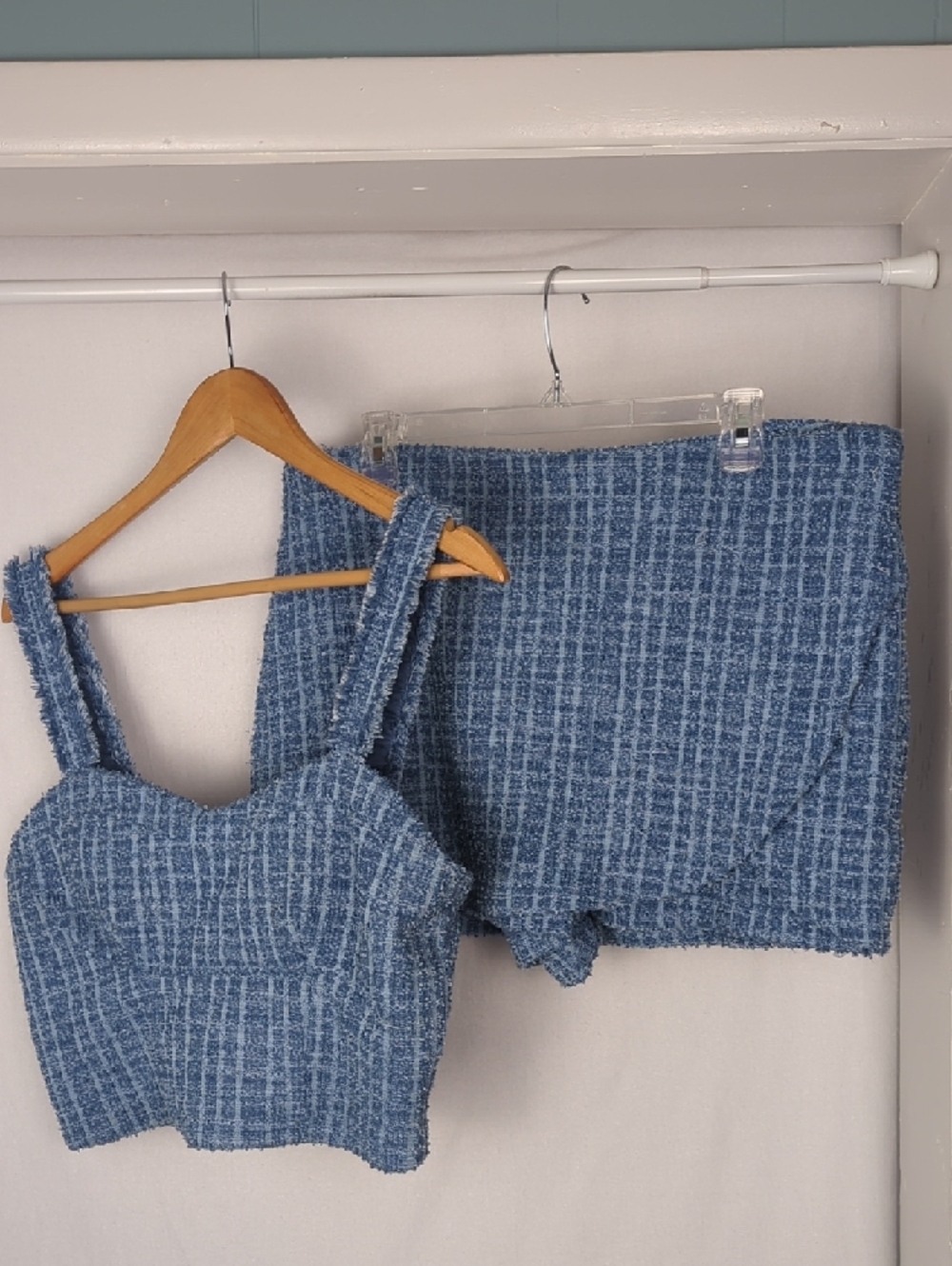 MADDEN NYC Juniors Blue Boucle Top & Matching Skort Set Large